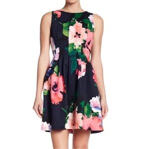Vince Camuto Floral Sleeveless Dress
Size 4